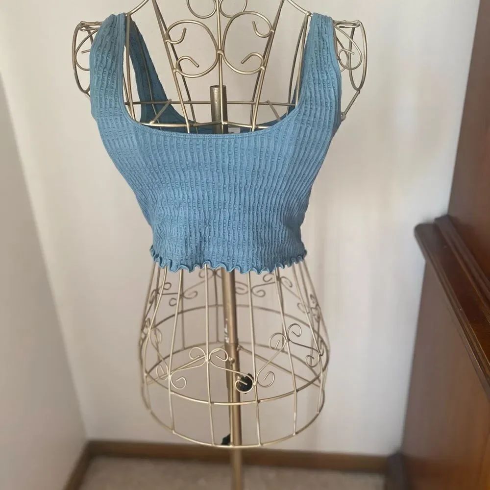Me to We Ribbed Lettuce Edge Crop Tank Top Small Blue